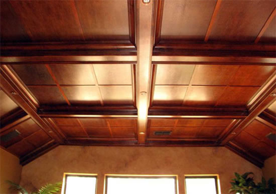 монтаж потолка в деревянном доме своими руками