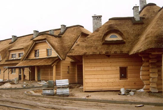 устройство крыши из камыша